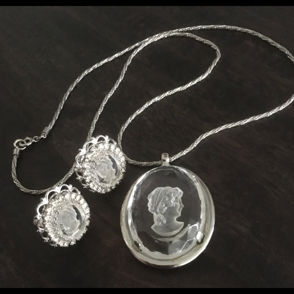 Signed vintage Warner earrings and necklace set